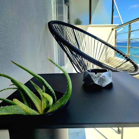 Black & White Seaside House Kalamia Korinth Exterior foto