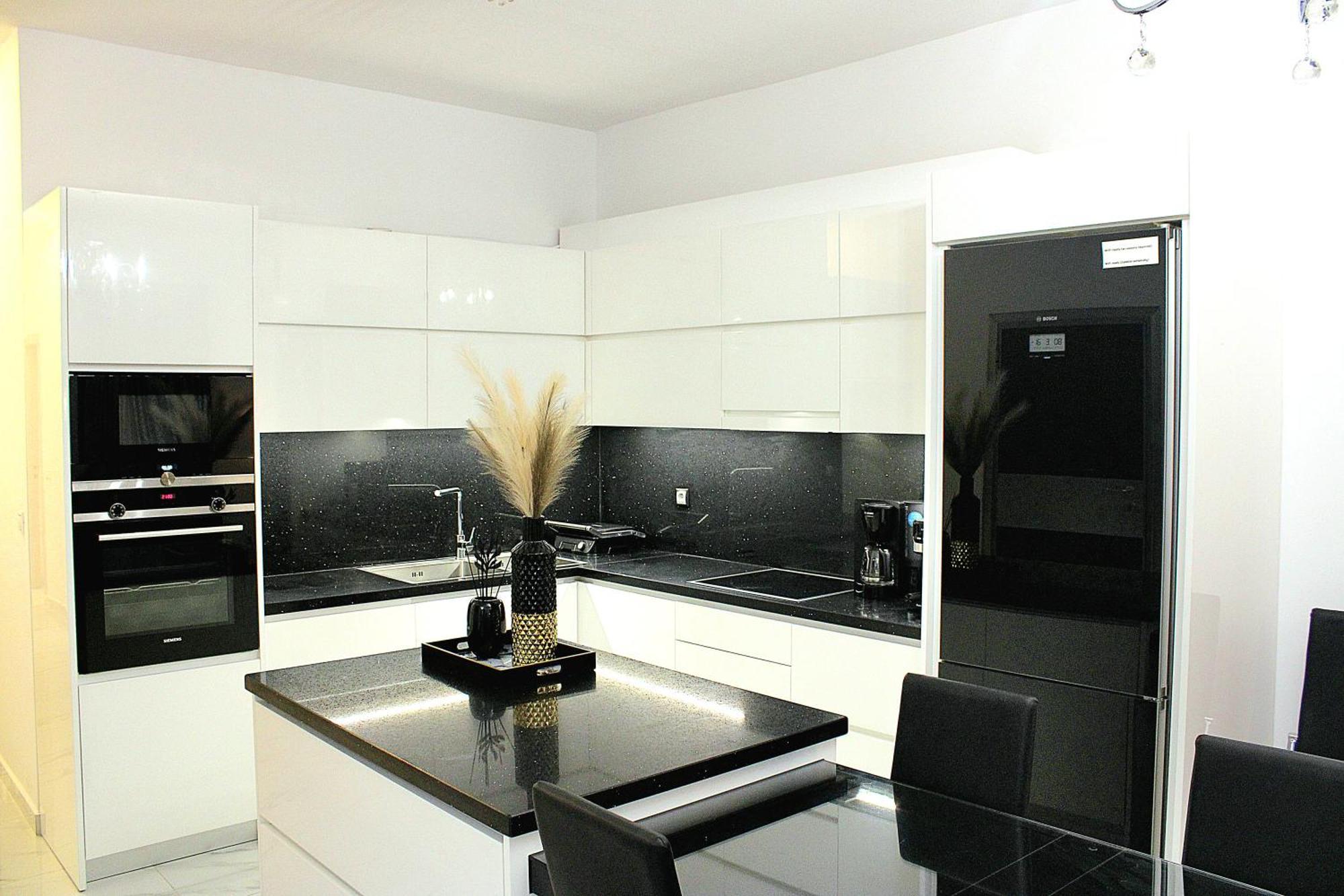Black & White Seaside House Kalamia Korinth Exterior foto